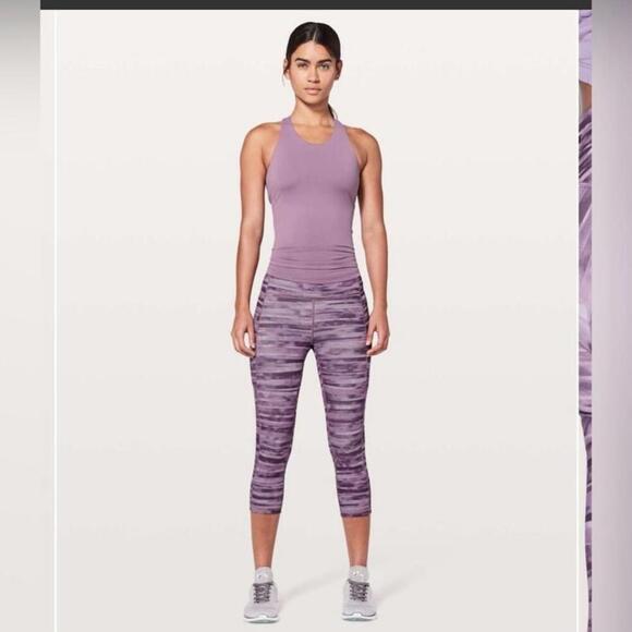 LULULEMON Speed Up Crop *21"
Shadowed Smoked Mullberry - Picture 4 of 6